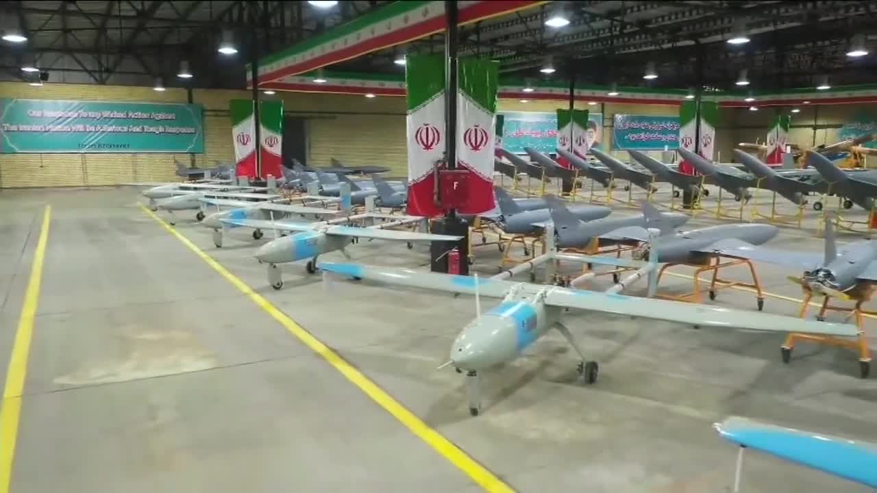 وزارة الدفاع الايرانية تتسلم 200 طائرة مسيرة - المسيرات الايرانية - الجيش الايراني (13)